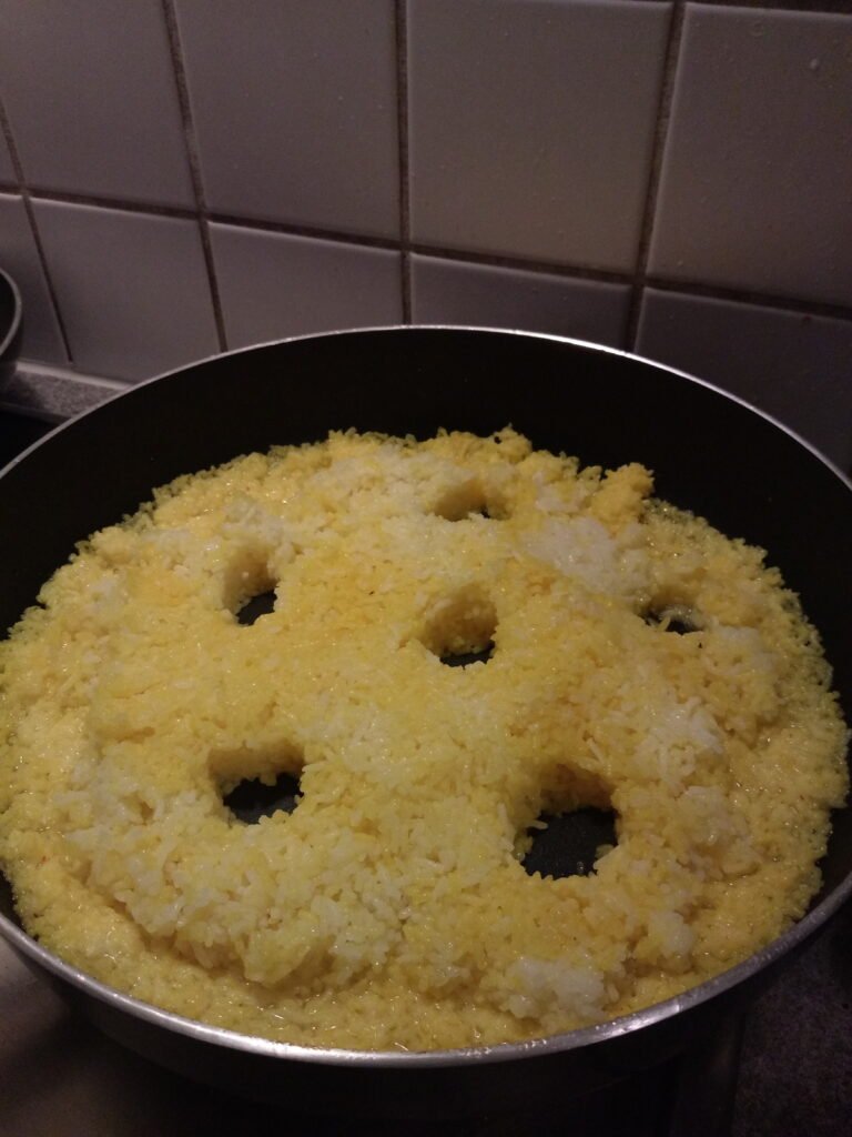 Startseite Tahdig – Persischer Reis mit Kruste